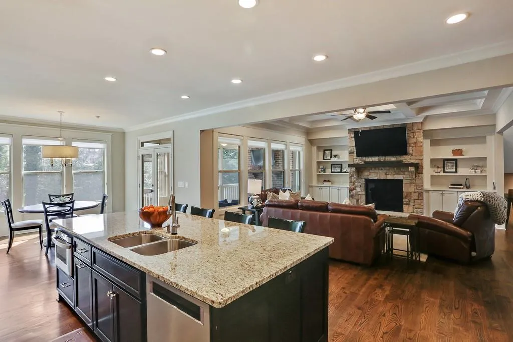 6295 Ferry Drive, Atlanta, Georgia 30328, 5 Bedrooms Bedrooms, ,4 BathroomsBathrooms,Residential,Sold,6295 Ferry Drive,6519448