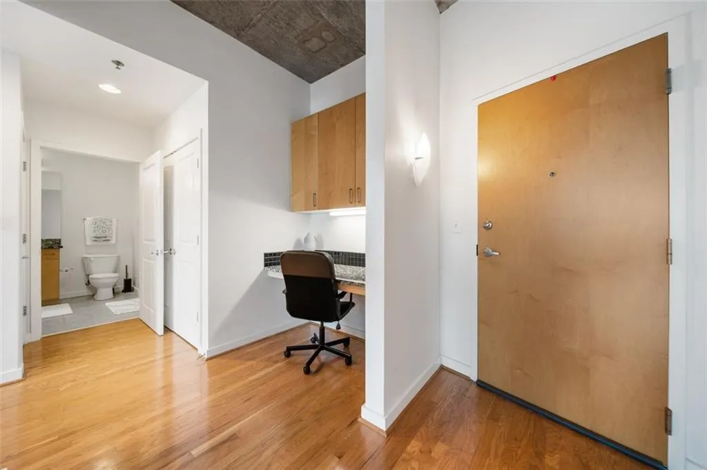 250 Pharr Road Ne Unit 412, Atlanta, Georgia 30305, 1 Bedroom Bedrooms, ,1 BathroomBathrooms,Residential,For Sale,250 Pharr Road Ne Unit 412,7618637