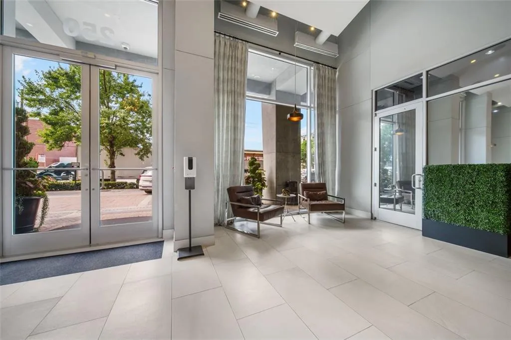 250 Pharr Road Ne Unit 412, Atlanta, Georgia 30305, 1 Bedroom Bedrooms, ,1 BathroomBathrooms,Residential,For Sale,250 Pharr Road Ne Unit 412,7618637