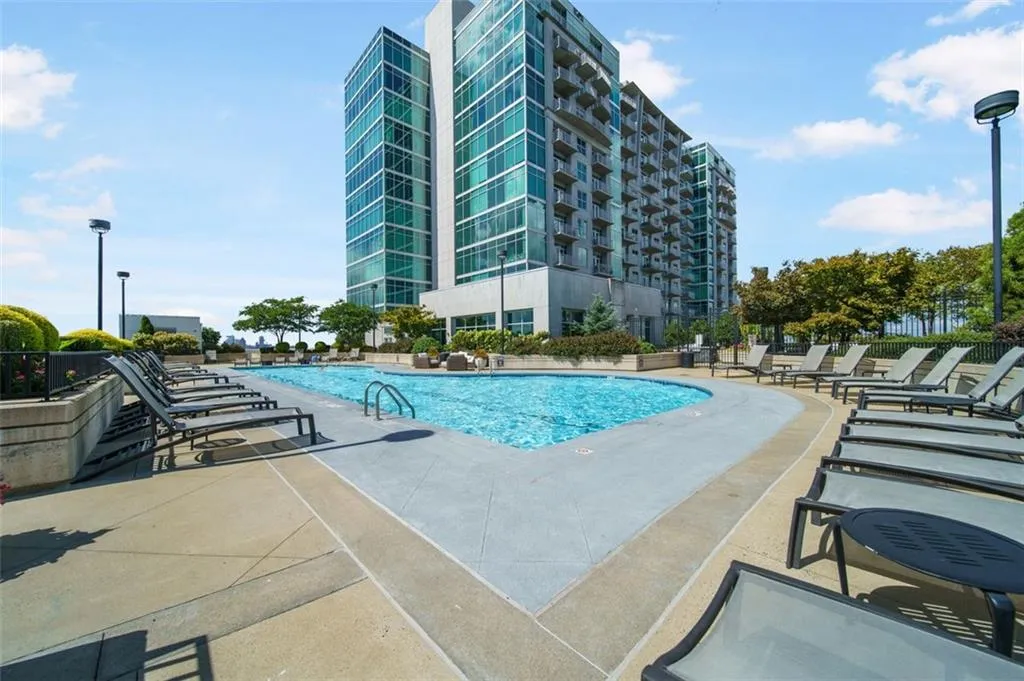 250 Pharr Road Ne Unit 412, Atlanta, Georgia 30305, 1 Bedroom Bedrooms, ,1 BathroomBathrooms,Residential,For Sale,250 Pharr Road Ne Unit 412,7618637