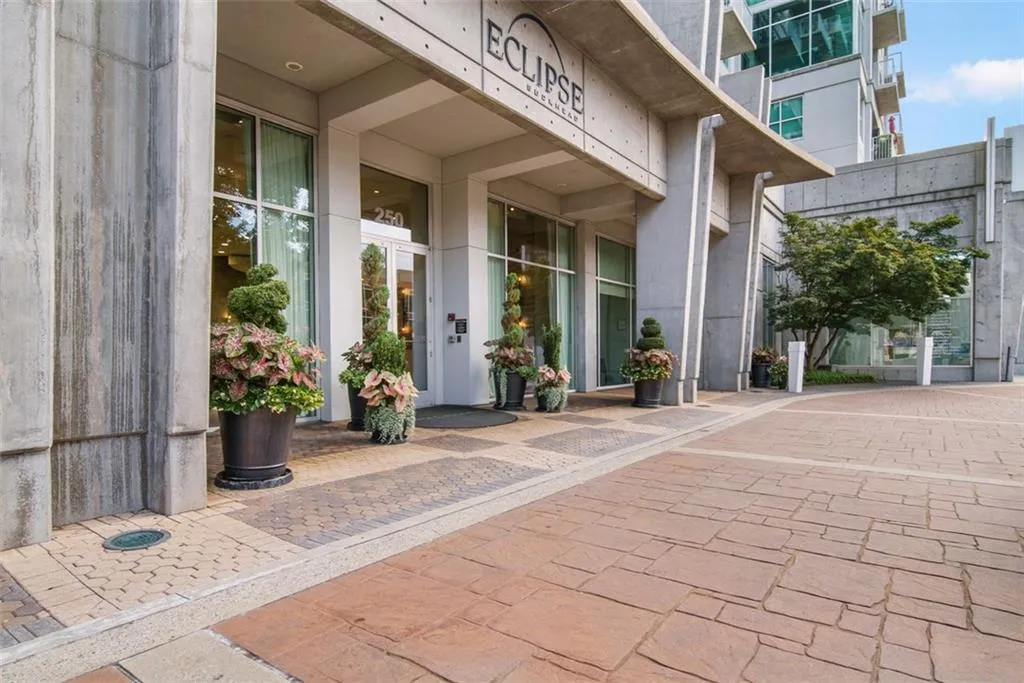 250 Pharr Road Ne Unit 412, Atlanta, Georgia 30305, 1 Bedroom Bedrooms, ,1 BathroomBathrooms,Residential,For Sale,250 Pharr Road Ne Unit 412,7618637