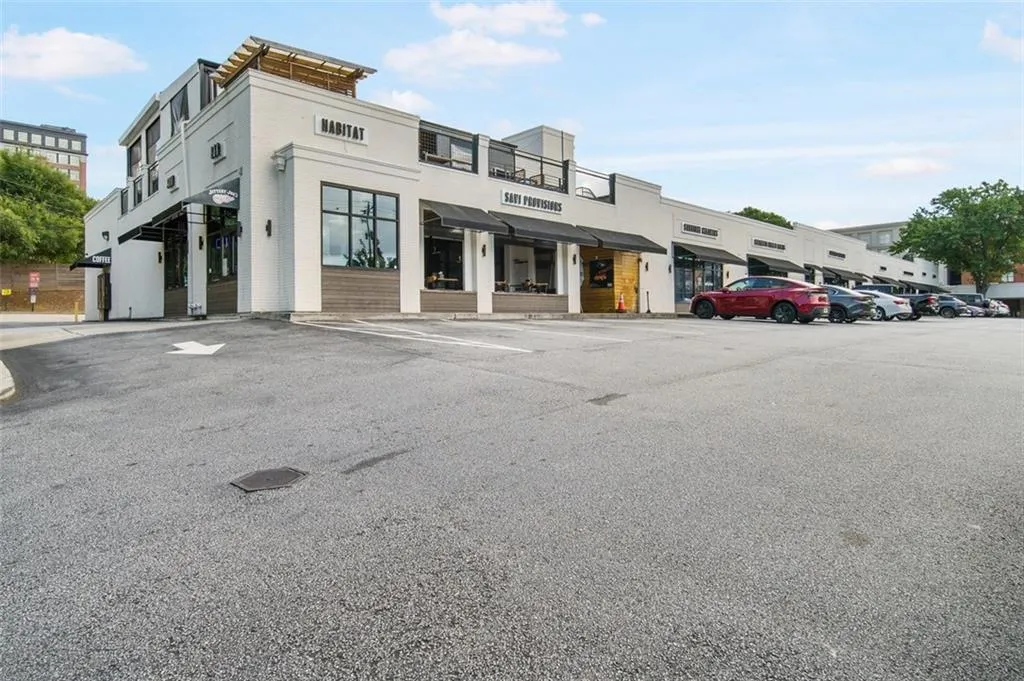 250 Pharr Road Ne Unit 412, Atlanta, Georgia 30305, 1 Bedroom Bedrooms, ,1 BathroomBathrooms,Residential,For Sale,250 Pharr Road Ne Unit 412,7618637