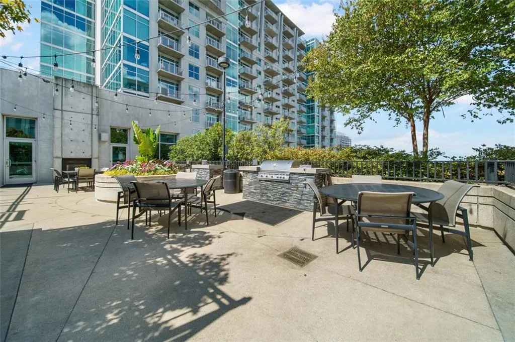 250 Pharr Road Ne Unit 412, Atlanta, Georgia 30305, 1 Bedroom Bedrooms, ,1 BathroomBathrooms,Residential,For Sale,250 Pharr Road Ne Unit 412,7618637