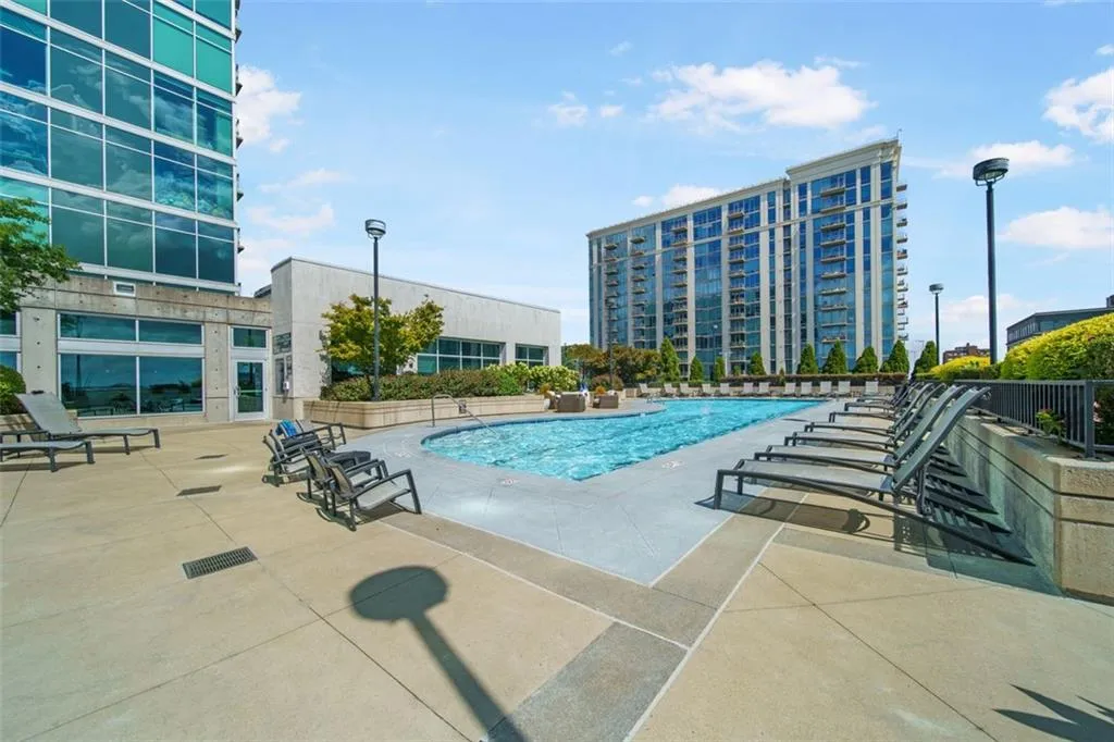 250 Pharr Road Ne Unit 412, Atlanta, Georgia 30305, 1 Bedroom Bedrooms, ,1 BathroomBathrooms,Residential,For Sale,250 Pharr Road Ne Unit 412,7618637