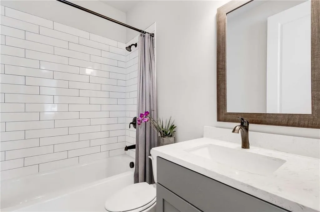 4330 Parkside Place, Atlanta, Georgia 30342, 2 Bedrooms Bedrooms, ,3 BathroomsBathrooms,Residential,For Sale,4330 Parkside Place,7654807