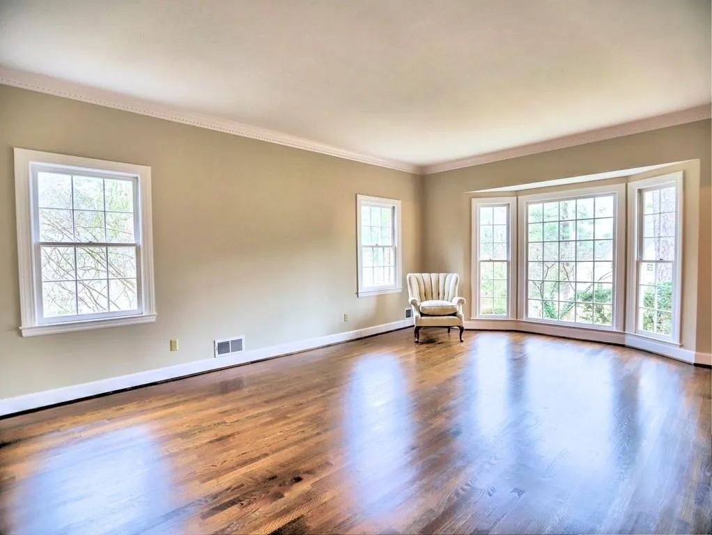 740 Old Post Road, Sandy Springs, Georgia 30328, 4 Bedrooms Bedrooms, ,3 BathroomsBathrooms,Residential,Sold,740 Old Post Road,6690067
