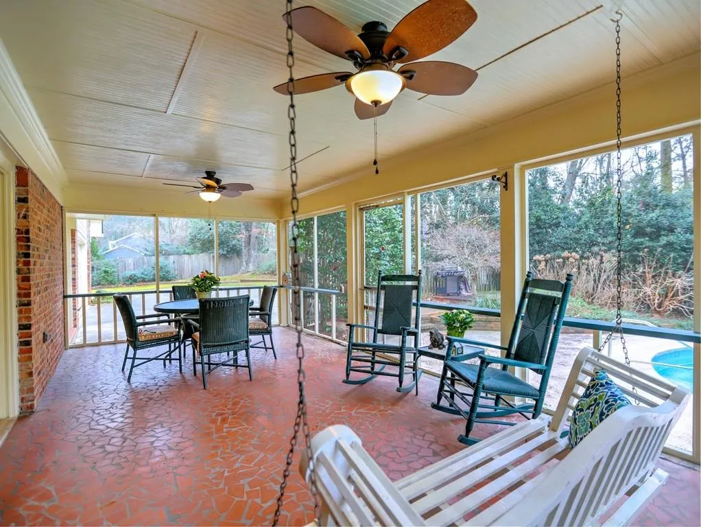 740 Old Post Road, Sandy Springs, Georgia 30328, 4 Bedrooms Bedrooms, ,3 BathroomsBathrooms,Residential,Sold,740 Old Post Road,6690067
