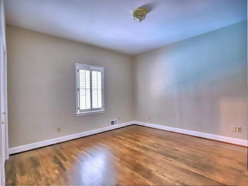 740 Old Post Road, Sandy Springs, Georgia 30328, 4 Bedrooms Bedrooms, ,3 BathroomsBathrooms,Residential,Sold,740 Old Post Road,6690067