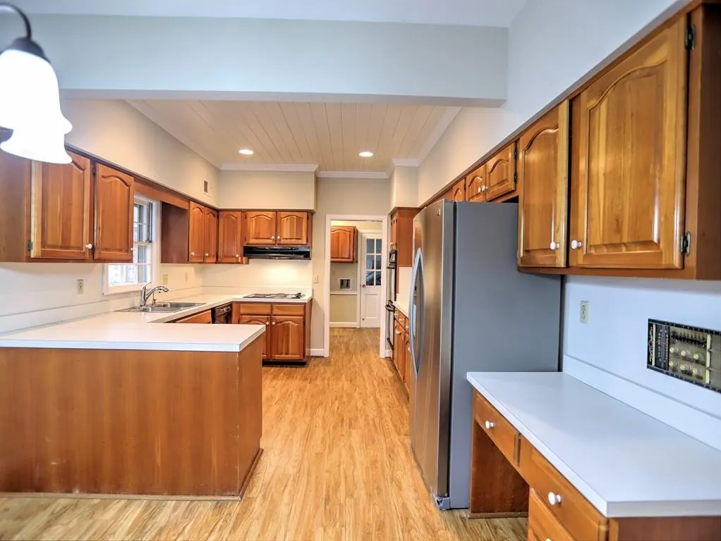 740 Old Post Road, Sandy Springs, Georgia 30328, 4 Bedrooms Bedrooms, ,3 BathroomsBathrooms,Residential,Sold,740 Old Post Road,6690067