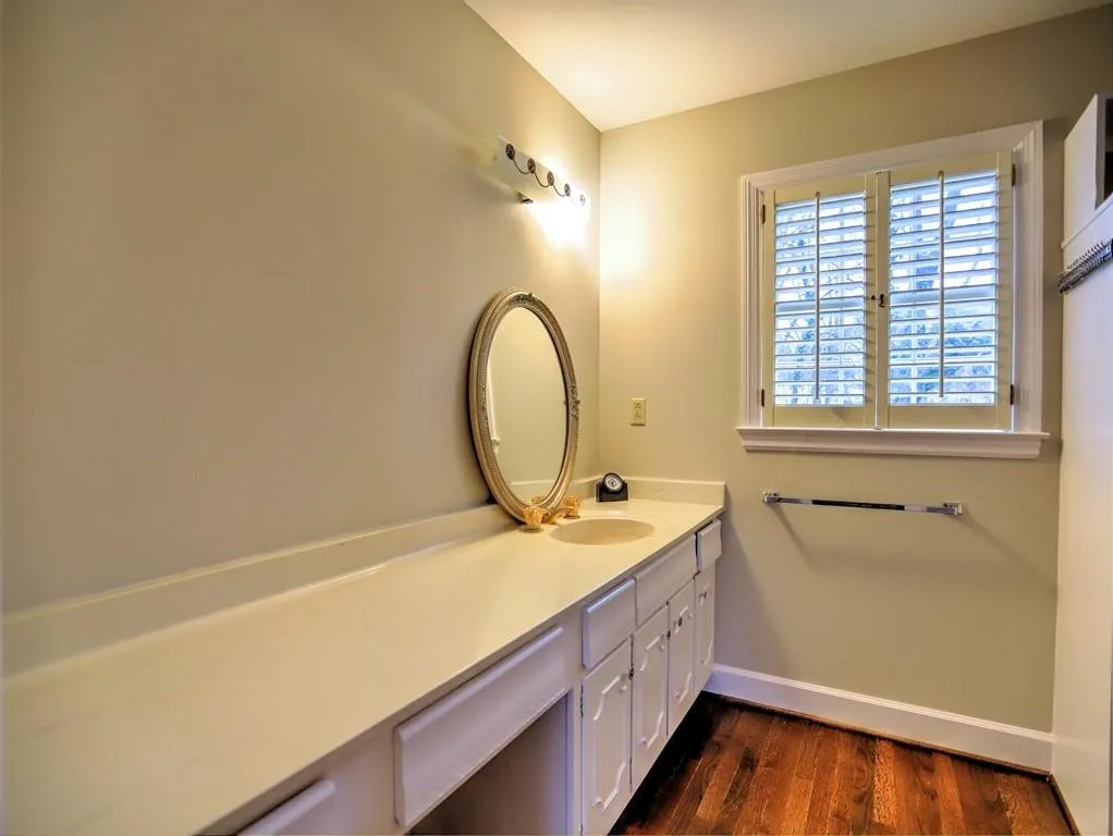 740 Old Post Road, Sandy Springs, Georgia 30328, 4 Bedrooms Bedrooms, ,3 BathroomsBathrooms,Residential,Sold,740 Old Post Road,6690067