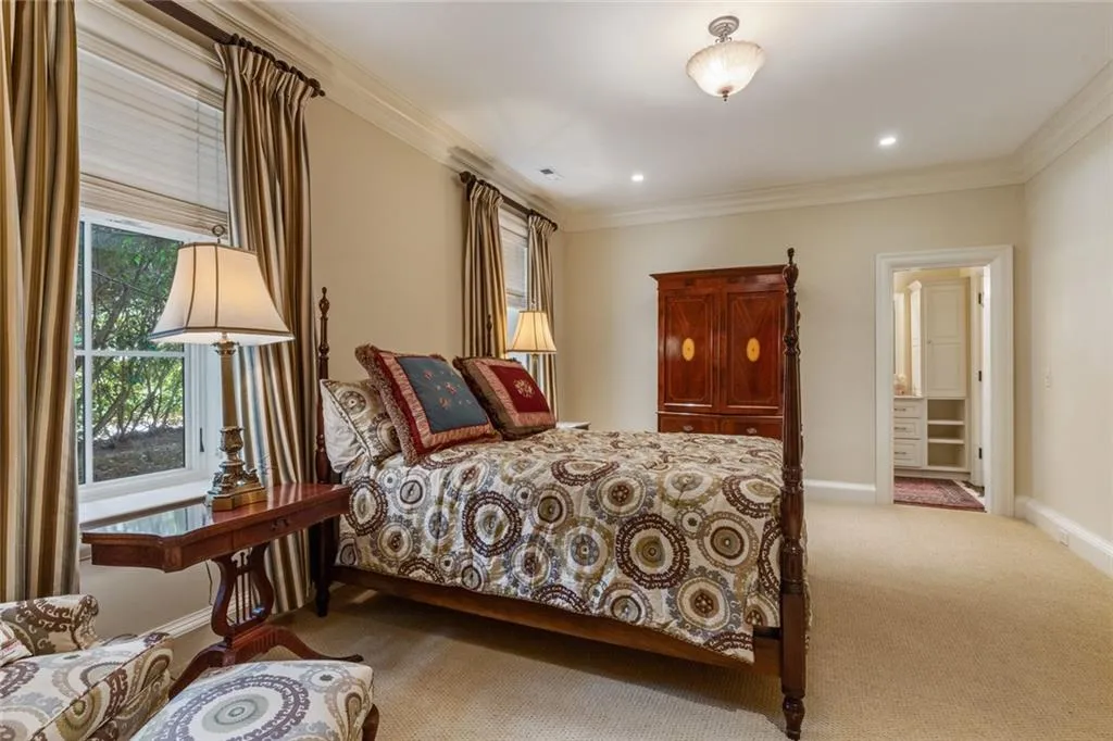 5310 London Drive, Sandy Springs, Georgia 30327, 6 Bedrooms Bedrooms, ,6 BathroomsBathrooms,Residential,Sold,5310 London Drive,7041612