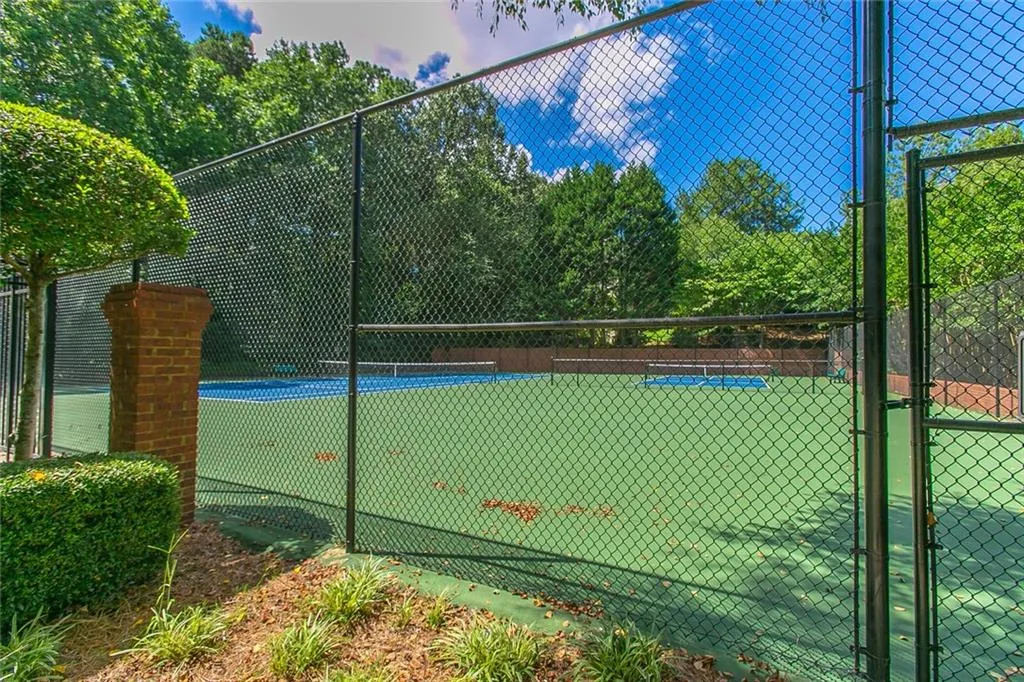 236 Spalding Gates Drive Ne, Sandy Springs, Georgia 30328, 4 Bedrooms Bedrooms, ,3 BathroomsBathrooms,Residential,Sold,236 Spalding Gates Drive Ne,6757054