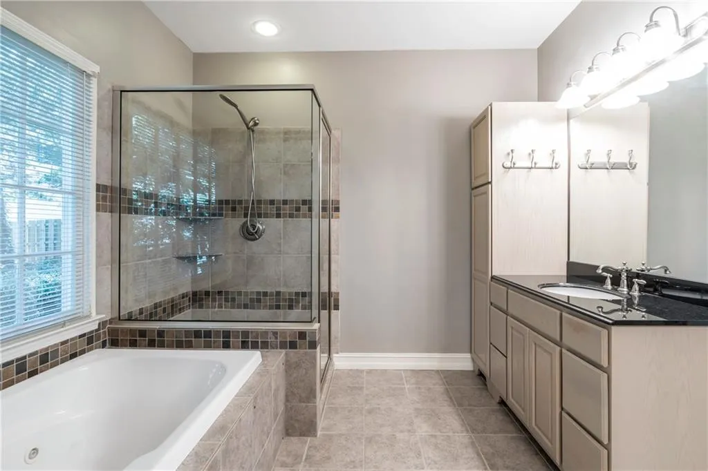236 Spalding Gates Drive Ne, Sandy Springs, Georgia 30328, 4 Bedrooms Bedrooms, ,3 BathroomsBathrooms,Residential,Sold,236 Spalding Gates Drive Ne,6757054