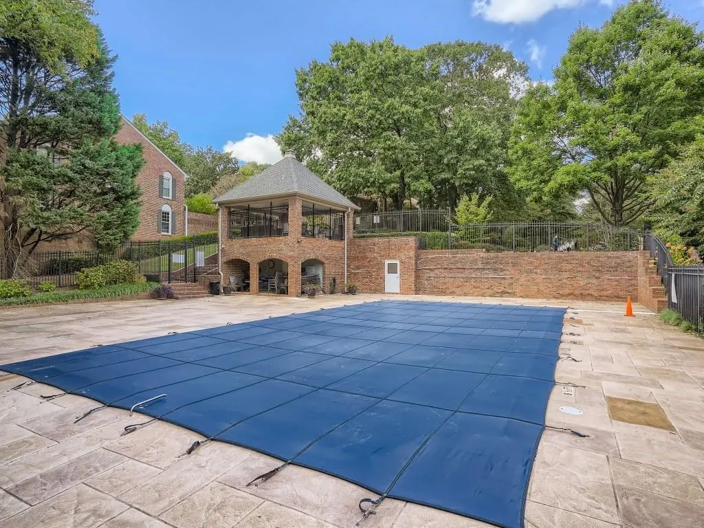 324 The Chace, Sandy Springs, Georgia 30328, 4 Bedrooms Bedrooms, ,3 BathroomsBathrooms,Residential,Sold,324 The Chace,7148810