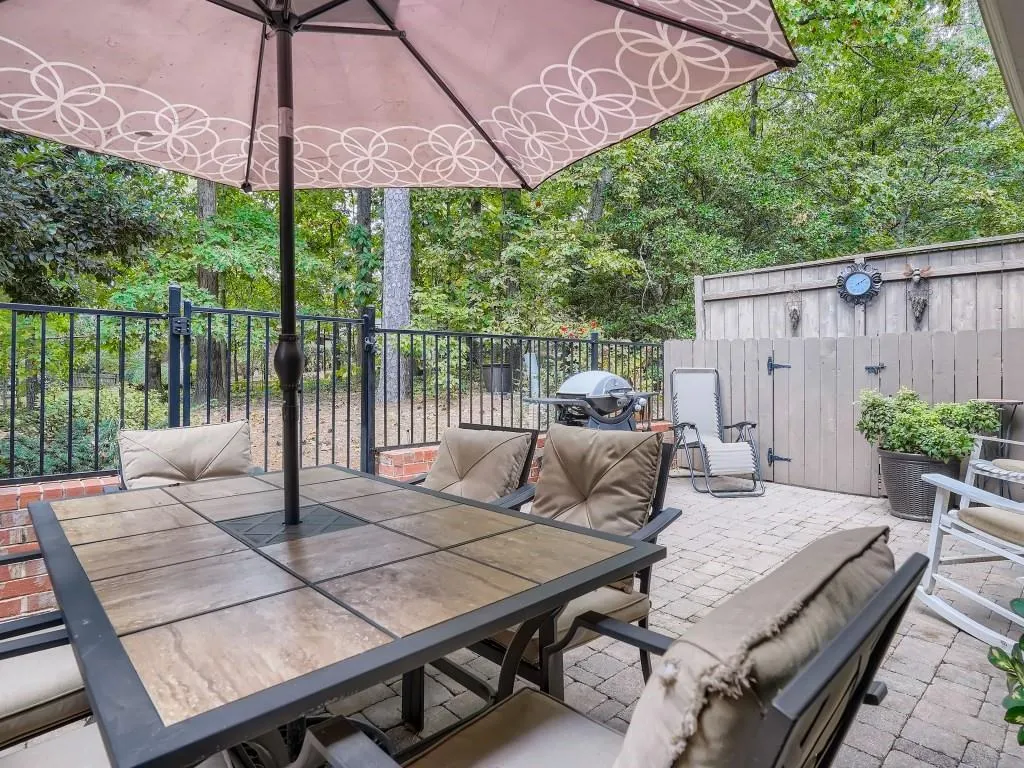 324 The Chace, Sandy Springs, Georgia 30328, 4 Bedrooms Bedrooms, ,3 BathroomsBathrooms,Residential,Sold,324 The Chace,7148810