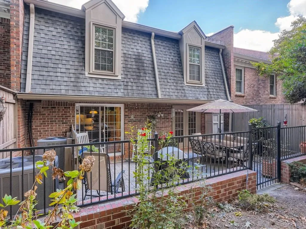 324 The Chace, Sandy Springs, Georgia 30328, 4 Bedrooms Bedrooms, ,3 BathroomsBathrooms,Residential,Sold,324 The Chace,7148810