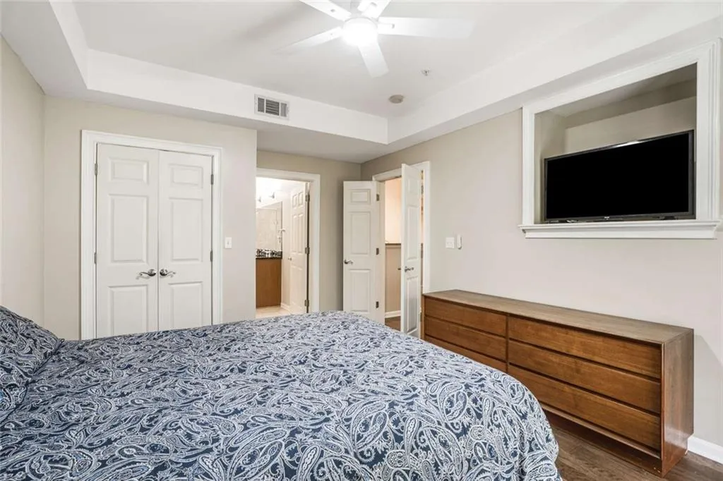 3275 Lenox Road Ne Unit #302, Atlanta, Georgia 30324, 2 Bedrooms Bedrooms, ,2 BathroomsBathrooms,Residential,For Sale,3275 Lenox Road Ne Unit #302,7635556