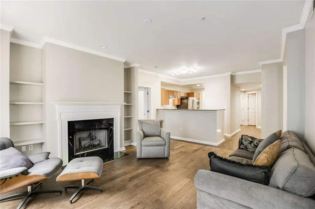 3275 Lenox Road Ne Unit #302, Atlanta, Georgia 30324, 2 Bedrooms Bedrooms, ,2 BathroomsBathrooms,Residential,For Sale,3275 Lenox Road Ne Unit #302,7635556