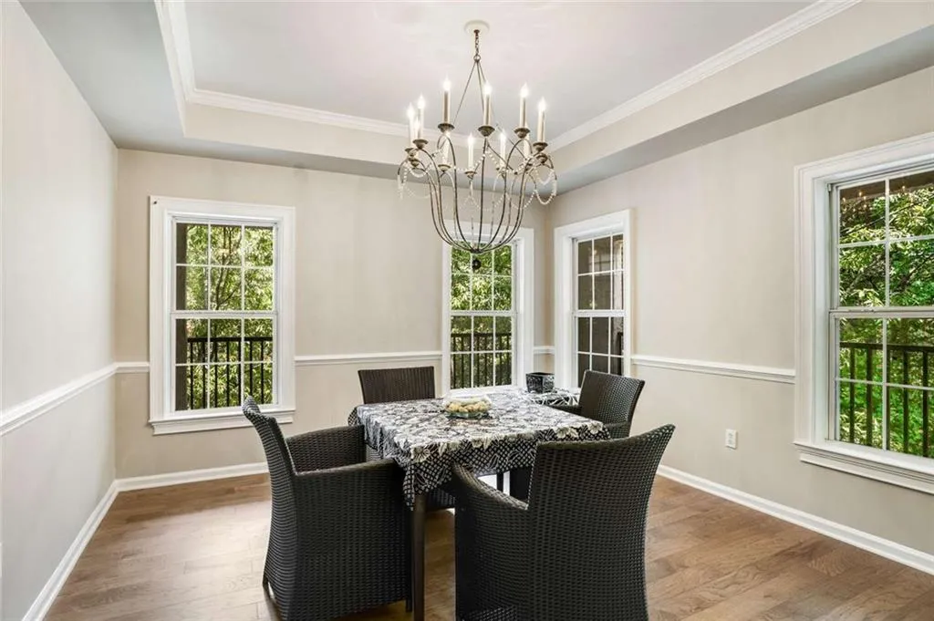3275 Lenox Road Ne Unit #302, Atlanta, Georgia 30324, 2 Bedrooms Bedrooms, ,2 BathroomsBathrooms,Residential,For Sale,3275 Lenox Road Ne Unit #302,7635556
