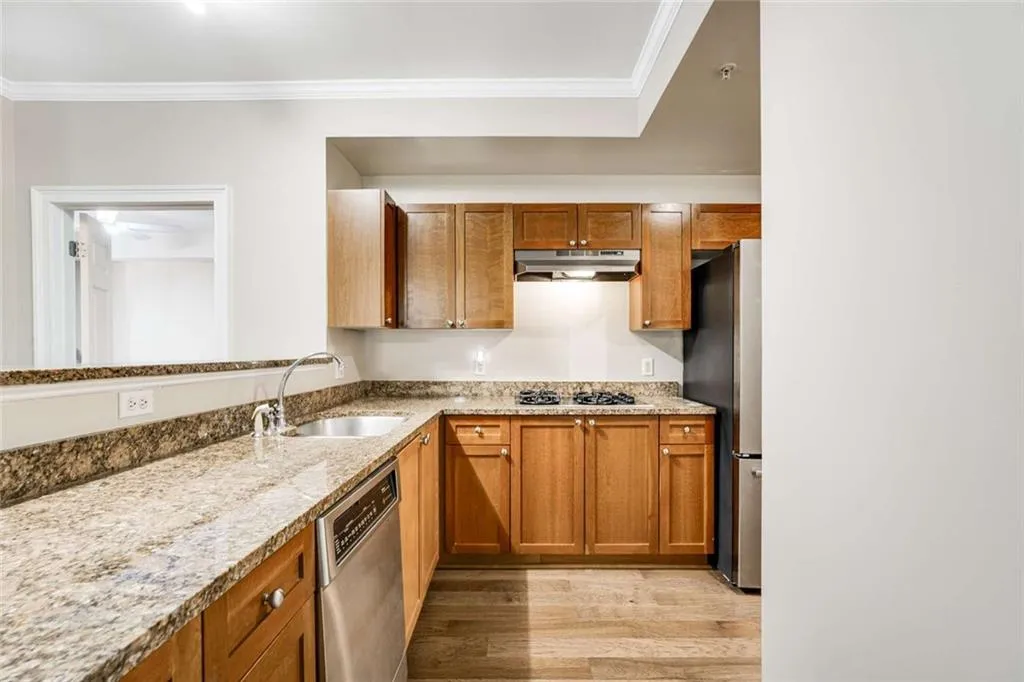 3275 Lenox Road Ne Unit #302, Atlanta, Georgia 30324, 2 Bedrooms Bedrooms, ,2 BathroomsBathrooms,Residential,For Sale,3275 Lenox Road Ne Unit #302,7635556