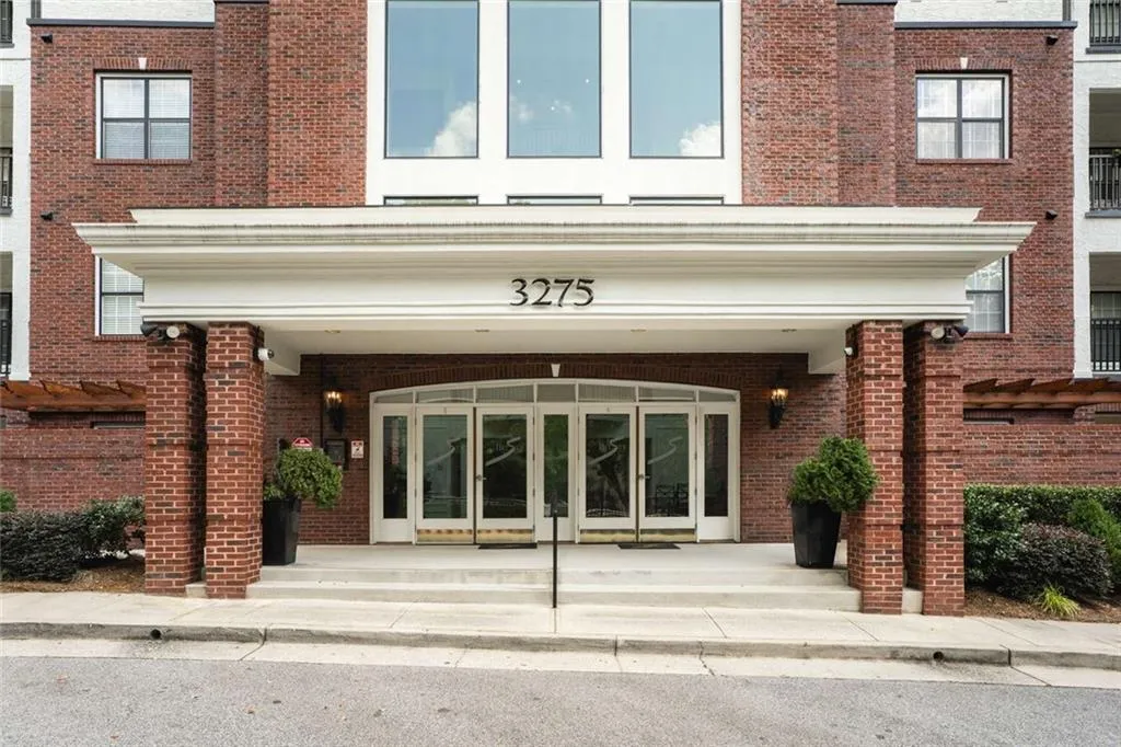 3275 Lenox Road Ne Unit #302, Atlanta, Georgia 30324, 2 Bedrooms Bedrooms, ,2 BathroomsBathrooms,Residential,For Sale,3275 Lenox Road Ne Unit #302,7635556