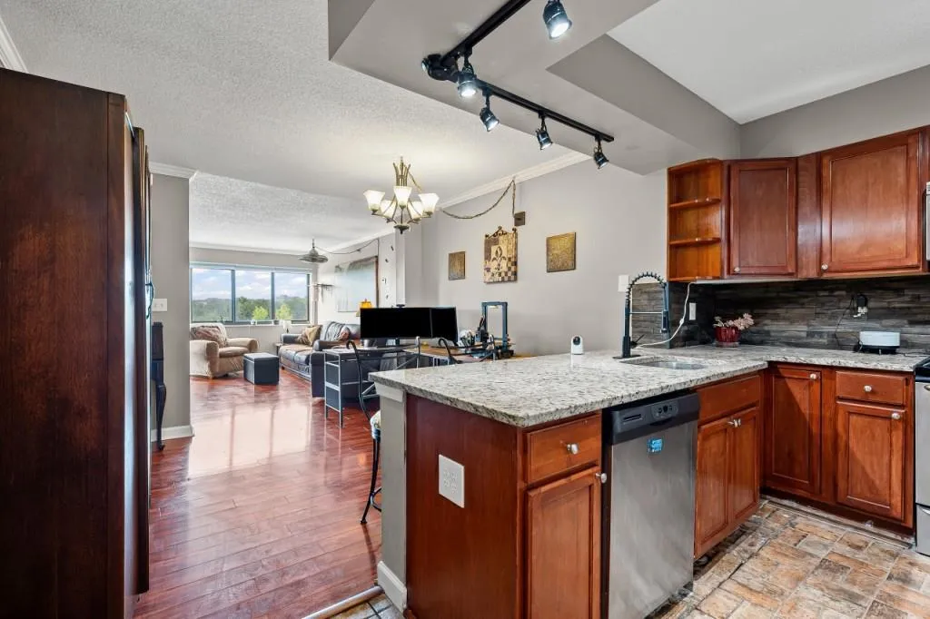 795 Hammond Drive Unit 606, Atlanta, Georgia 30328, 2 Bedrooms Bedrooms, ,1 BathroomBathrooms,Residential,For Sale,795 Hammond Drive Unit 606,7639679
