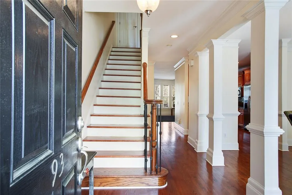 93 Chemin De Vie, Sandy Springs, Georgia 30342, 3 Bedrooms Bedrooms, ,3 BathroomsBathrooms,Residential,Sold,93 Chemin De Vie,5827512