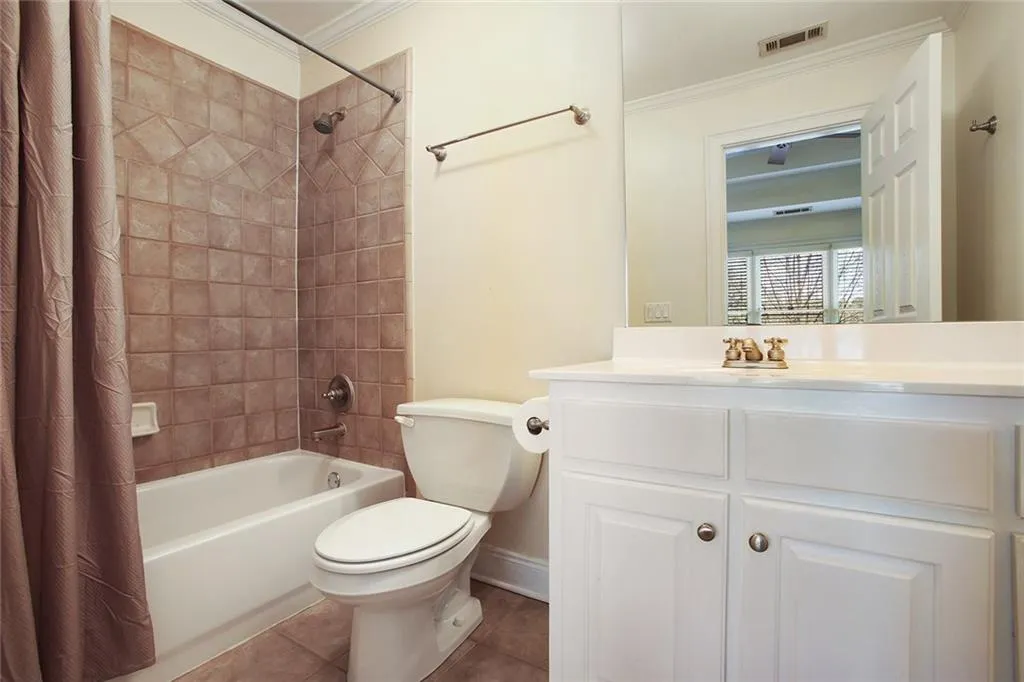 93 Chemin De Vie, Sandy Springs, Georgia 30342, 3 Bedrooms Bedrooms, ,3 BathroomsBathrooms,Residential,Sold,93 Chemin De Vie,5827512