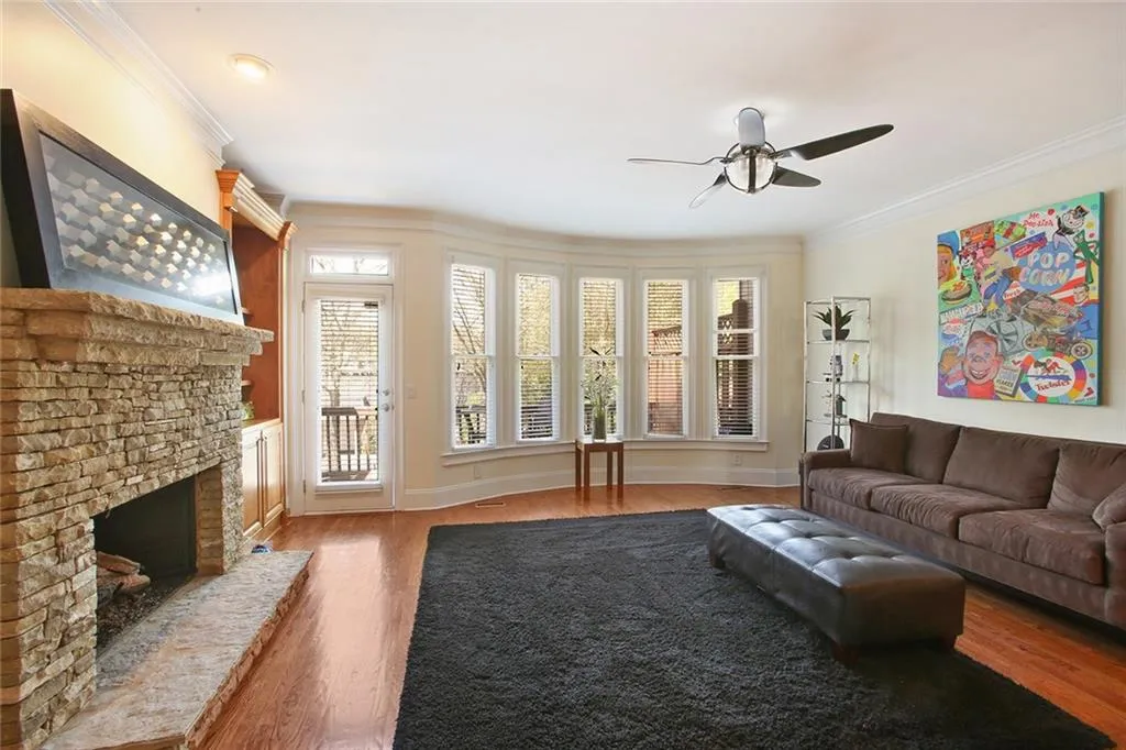 93 Chemin De Vie, Sandy Springs, Georgia 30342, 3 Bedrooms Bedrooms, ,3 BathroomsBathrooms,Residential,Sold,93 Chemin De Vie,5827512