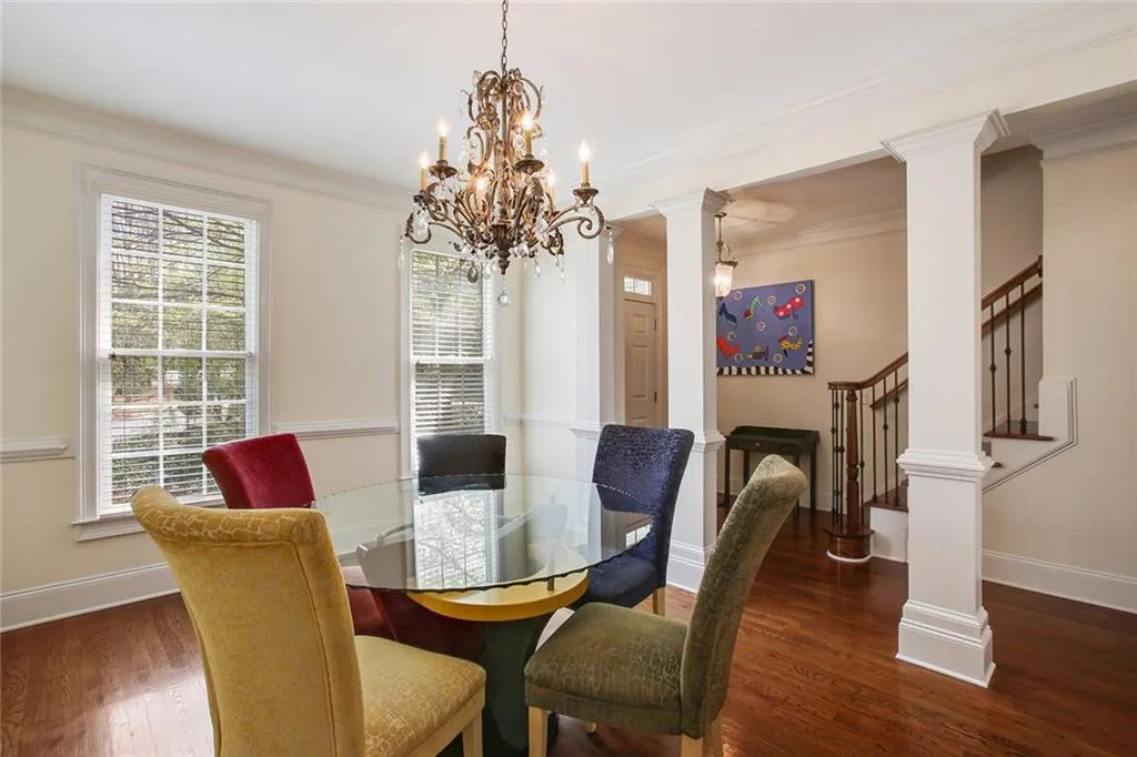 93 Chemin De Vie, Sandy Springs, Georgia 30342, 3 Bedrooms Bedrooms, ,3 BathroomsBathrooms,Residential,Sold,93 Chemin De Vie,5827512