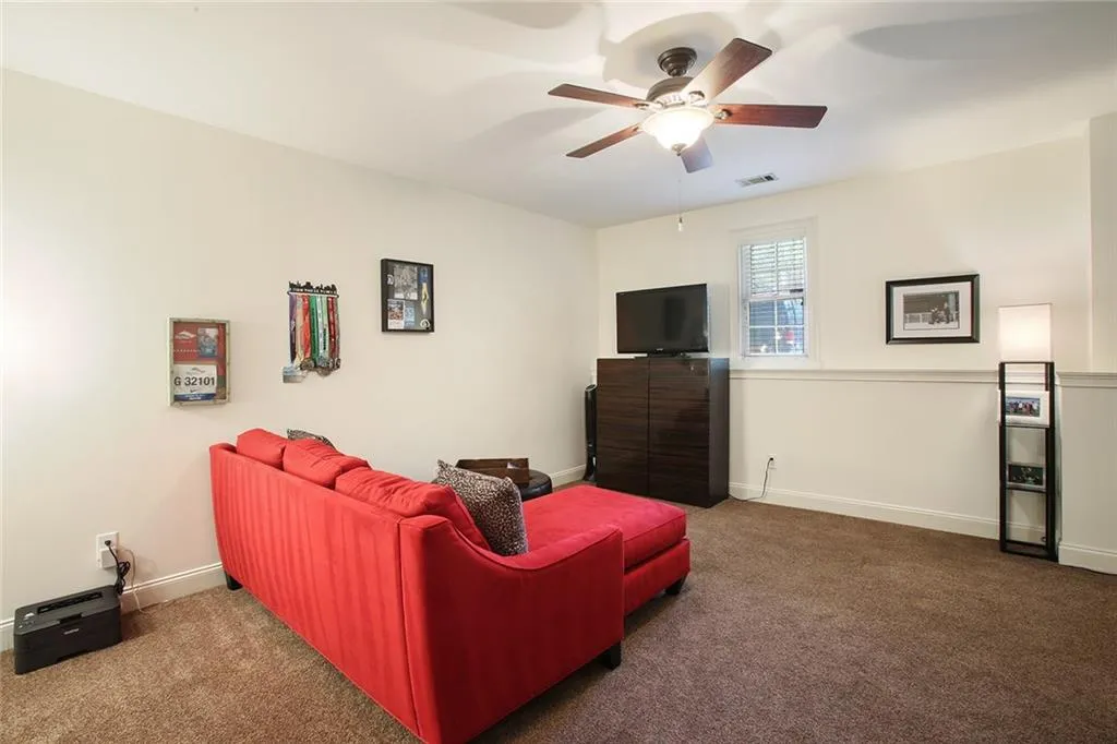 93 Chemin De Vie, Sandy Springs, Georgia 30342, 3 Bedrooms Bedrooms, ,3 BathroomsBathrooms,Residential,Sold,93 Chemin De Vie,5827512