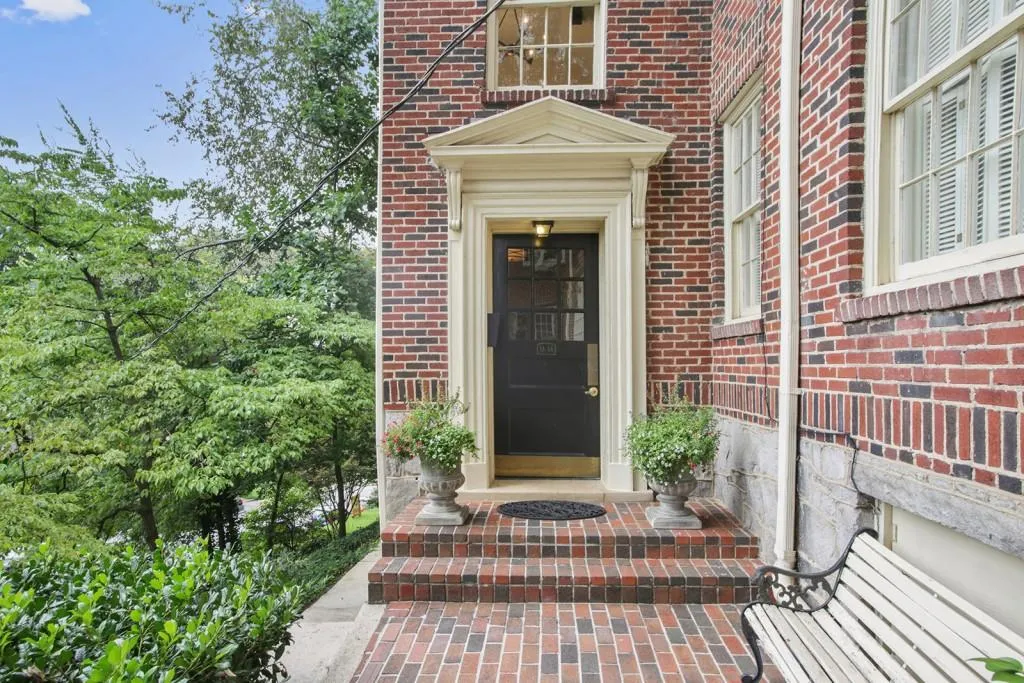 1 S Prado Unit 5a, Atlanta, Georgia 30309, 2 Bedrooms Bedrooms, ,2 BathroomsBathrooms,Residential,Sold,1 S Prado Unit 5a,5733607