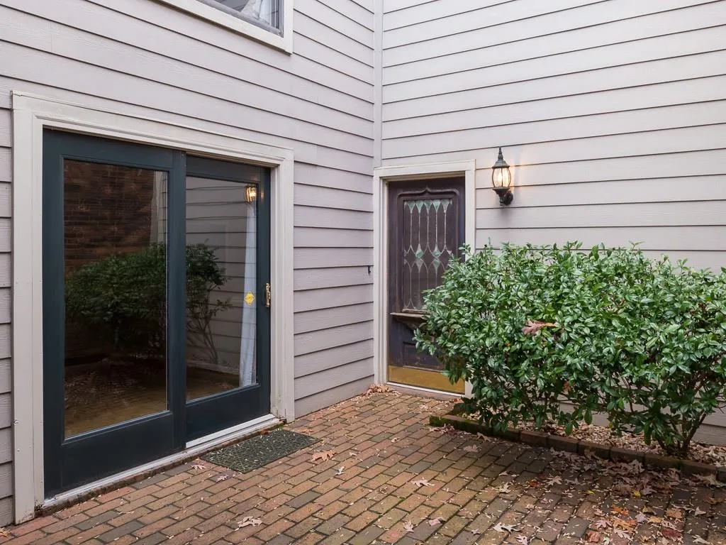 34 Spring Lake Place Nw Unit 34, Atlanta, Georgia 30318, 3 Bedrooms Bedrooms, ,2 BathroomsBathrooms,Residential,Sold,34 Spring Lake Place Nw Unit 34,5940274