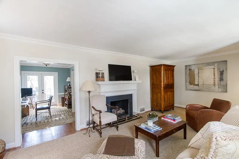 2864 N Hills Drive, Atlanta, Georgia 30305, 3 Bedrooms Bedrooms, ,2 BathroomsBathrooms,Residential,Sold,2864 N Hills Drive,5663108