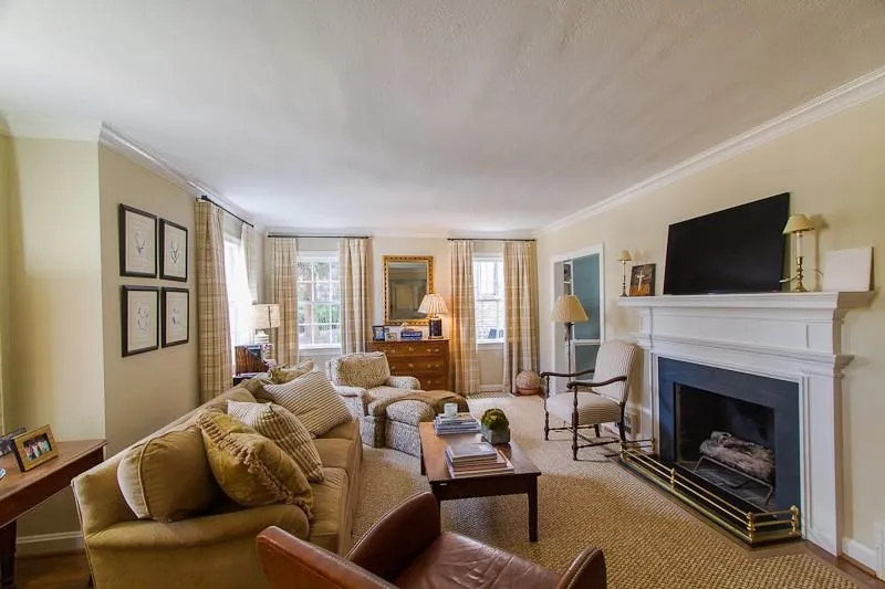 2864 N Hills Drive, Atlanta, Georgia 30305, 3 Bedrooms Bedrooms, ,2 BathroomsBathrooms,Residential,Sold,2864 N Hills Drive,5663108