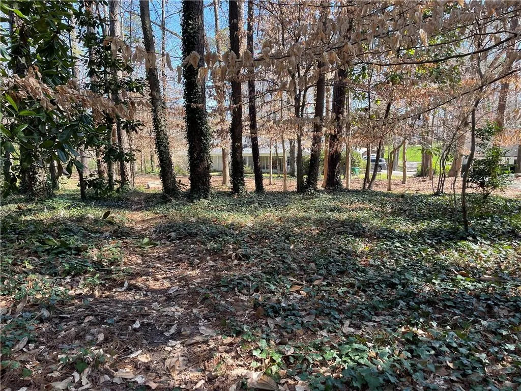 4970 Old House Trail, Sandy Springs, Georgia 30342, 4 Bedrooms Bedrooms, ,3 BathroomsBathrooms,Residential,Sold,4970 Old House Trail,7026243
