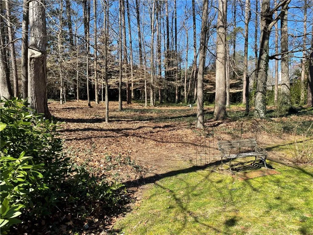 4970 Old House Trail, Sandy Springs, Georgia 30342, 4 Bedrooms Bedrooms, ,3 BathroomsBathrooms,Residential,Sold,4970 Old House Trail,7026243