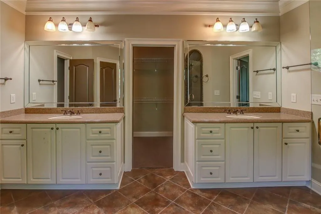7985 Magnolia Square, Sandy Springs, Georgia 30350, 4 Bedrooms Bedrooms, ,3 BathroomsBathrooms,Residential,Sold,7985 Magnolia Square,6862253