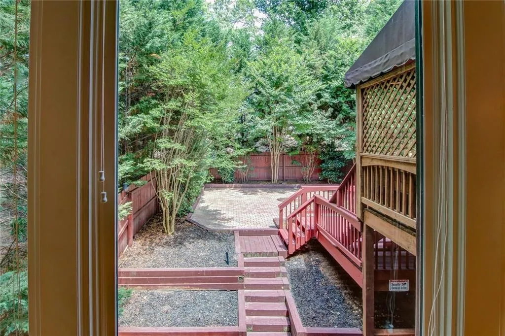 7985 Magnolia Square, Sandy Springs, Georgia 30350, 4 Bedrooms Bedrooms, ,3 BathroomsBathrooms,Residential,Sold,7985 Magnolia Square,6862253