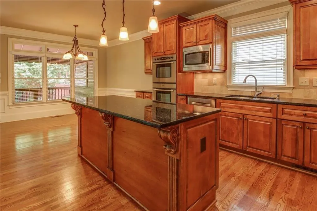 7985 Magnolia Square, Sandy Springs, Georgia 30350, 4 Bedrooms Bedrooms, ,3 BathroomsBathrooms,Residential,Sold,7985 Magnolia Square,6862253