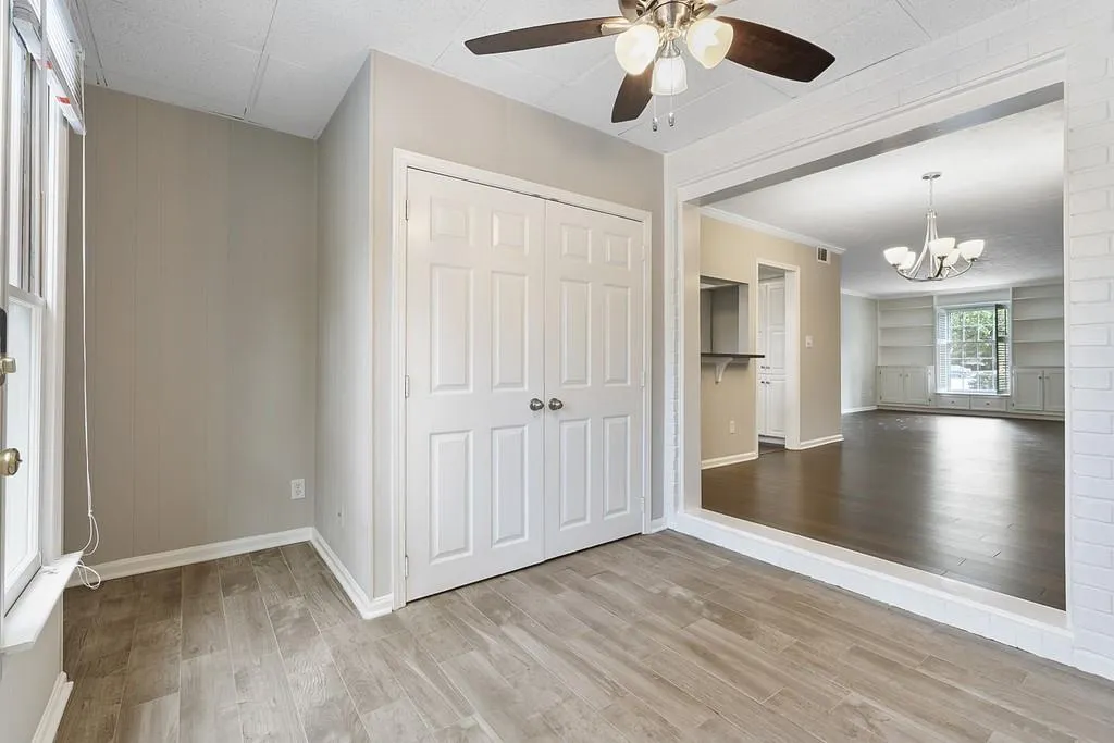 6700 Roswell Road Unit 3-b, Atlanta, Georgia 30328, 3 Bedrooms Bedrooms, ,2 BathroomsBathrooms,Residential,Sold,6700 Roswell Road Unit 3-b,6512437
