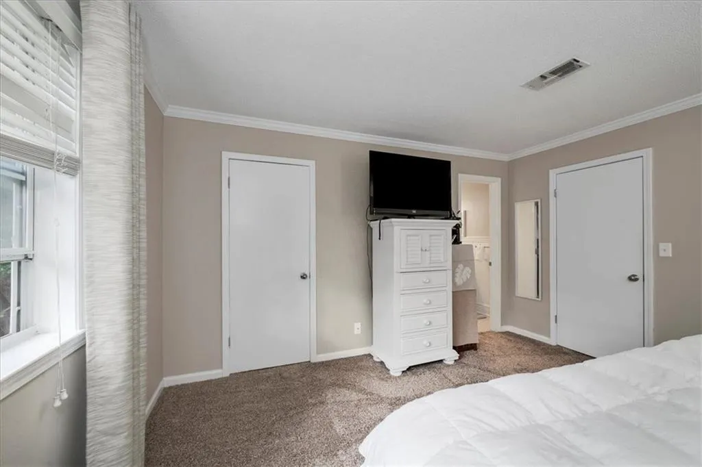 6900 Roswell Road Unit J4, Sandy Springs, Georgia 30328, 2 Bedrooms Bedrooms, ,2 BathroomsBathrooms,Residential,Sold,6900 Roswell Road Unit J4,7131644