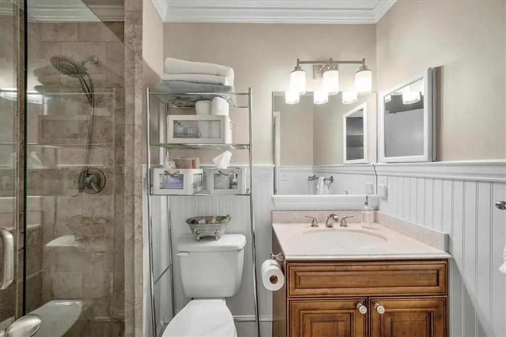 6900 Roswell Road Unit J4, Sandy Springs, Georgia 30328, 2 Bedrooms Bedrooms, ,2 BathroomsBathrooms,Residential,Sold,6900 Roswell Road Unit J4,7131644