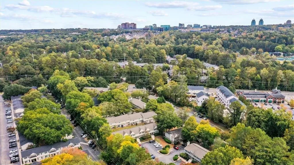 6900 Roswell Road Unit J4, Sandy Springs, Georgia 30328, 2 Bedrooms Bedrooms, ,2 BathroomsBathrooms,Residential,Sold,6900 Roswell Road Unit J4,7131644