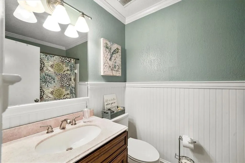 6900 Roswell Road Unit J4, Sandy Springs, Georgia 30328, 2 Bedrooms Bedrooms, ,2 BathroomsBathrooms,Residential,Sold,6900 Roswell Road Unit J4,7131644