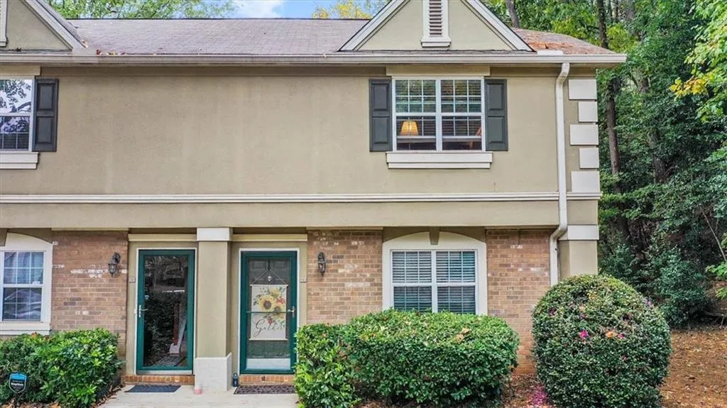 6900 Roswell Road Unit J4, Sandy Springs, Georgia 30328, 2 Bedrooms Bedrooms, ,2 BathroomsBathrooms,Residential,Sold,6900 Roswell Road Unit J4,7131644