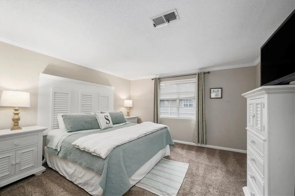 6900 Roswell Road Unit J4, Sandy Springs, Georgia 30328, 2 Bedrooms Bedrooms, ,2 BathroomsBathrooms,Residential,Sold,6900 Roswell Road Unit J4,7131644