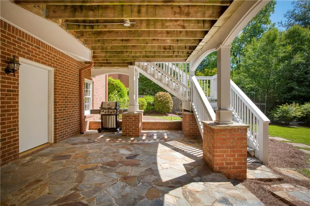 7615 Brigham Drive, Sandy Springs, Georgia 30350, 5 Bedrooms Bedrooms, ,4 BathroomsBathrooms,Residential,Sold,7615 Brigham Drive,6717621
