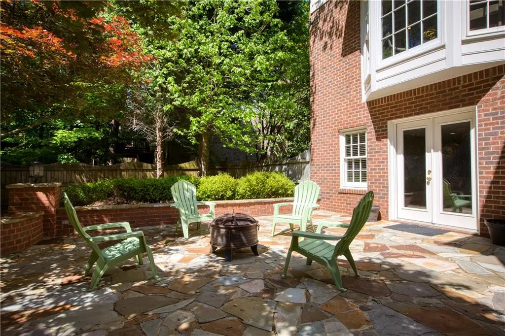 7615 Brigham Drive, Sandy Springs, Georgia 30350, 5 Bedrooms Bedrooms, ,4 BathroomsBathrooms,Residential,Sold,7615 Brigham Drive,6717621