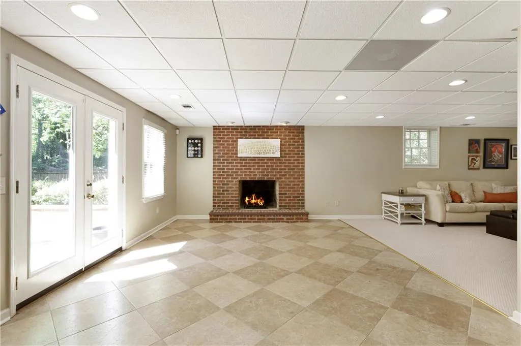 7615 Brigham Drive, Sandy Springs, Georgia 30350, 5 Bedrooms Bedrooms, ,4 BathroomsBathrooms,Residential,Sold,7615 Brigham Drive,6717621